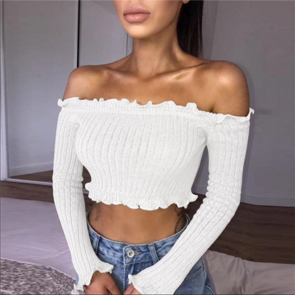 Cropped Ruffle sweater